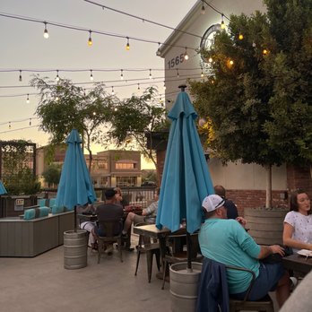 Saddle Mountain Brewing Company - Bars Near Me - Goodyear, Arizona