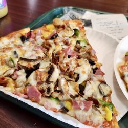 Pepe's - Supreme Slices