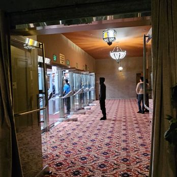 Fox Theater - Oakland - Interior, foyer - Music Venues Near Me - Oakland, California