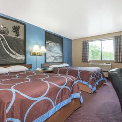 Super 8 by Wyndham Corbin/London KY - Guest room