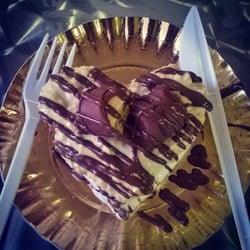 Sbrodoliamoci Tutti - Mattonella: Pan di Spagna, yogurt, nutella, cioccolata bianca e Kinder bueno