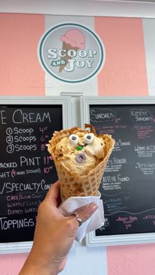 Scoop and Joy by null