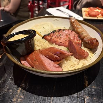 3 Brasseurs - sauerkraut - Pubs Near Me - Montreal, Quebec 3 Brasseurs - sauerkraut - Pubs Near Me - Montreal, Quebec