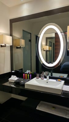 Roomers Berlin Steinplatz, Autograph Collection by null