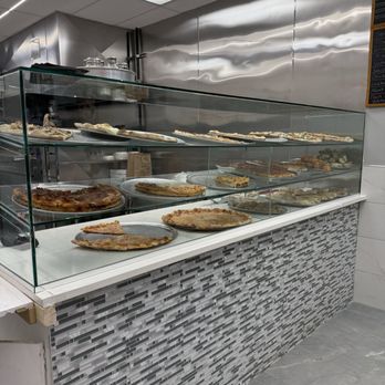 Dough Boys Pizza - Counter - Pizza Near Me - Bronx, New York
