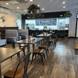Assateague Bar & Grill - Indoor seating