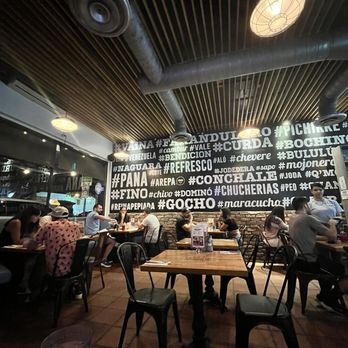 Doggi's Arepa Bar - Inside - Venezuelan Near Me - Miami, Florida