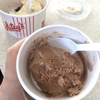 Whitey's Ice Cream - Dairy-free mint chocolate (and cookie dough in the background) - Ice Cream & Frozen Yogurt Near Me - Davenport, Iowa Whitey's Ice Cream - Dairy-free mint chocolate (and cookie dough in the background) - Ice Cream & Frozen Yogurt Near Me - Davenport, Iowa