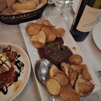 Robert's Scratch Kitchen - New American Near Me - Totowa, New Jersey