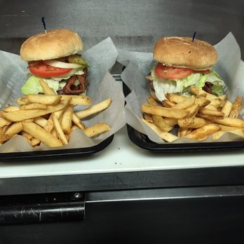 Shotz Sports Bar - 1/2 pound Burgers! - Sports Bars Near Me - Debary, Florida