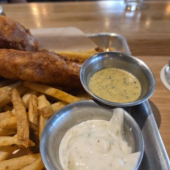Twin Peaks - Fried Fish, Pot Roast and apple tart.b - Sports Bars Near Me - Hollywood, Florida Twin Peaks - Fried Fish, Pot Roast and apple tart.b - Sports Bars Near Me - Hollywood, Florida