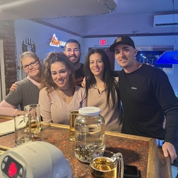 Five Fingers Pub - New American Near Me - Inyokern, California