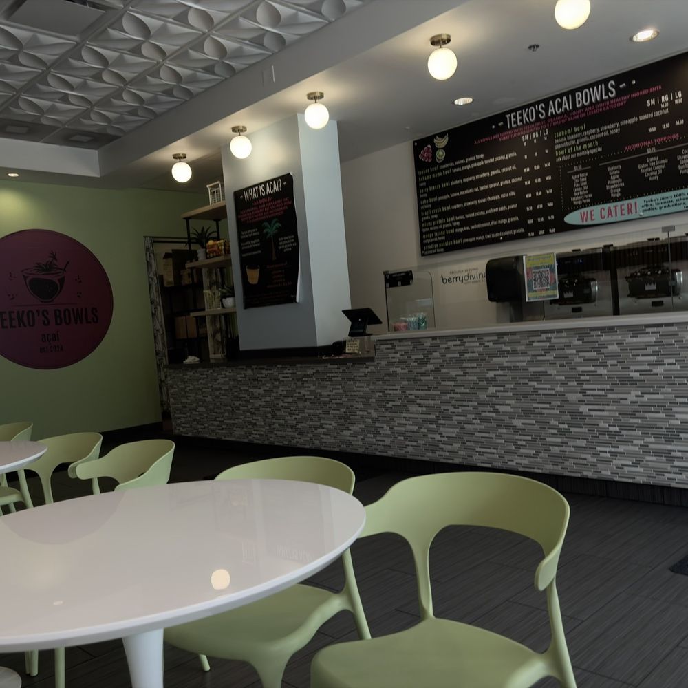 Teeko's Acai - Inside - Acai Bowls Near Me - Vernon Hills, Illinois Teeko's Acai - Inside - Acai Bowls Near Me - Vernon Hills, Illinois