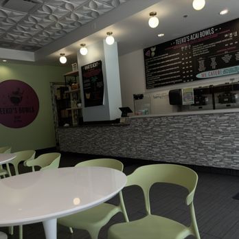 Teeko's Acai - Inside - Acai Bowls Near Me - Vernon Hills, Illinois