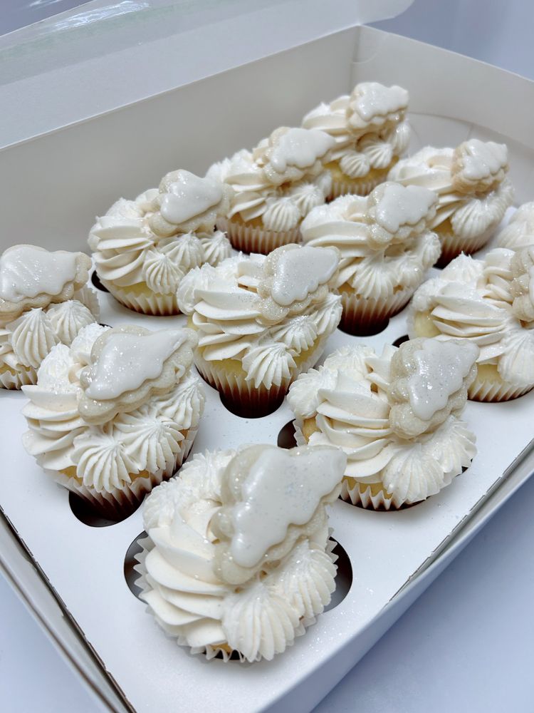 RoxxBerries Cupcakes Logo