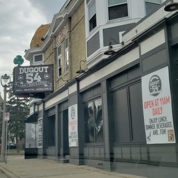Dugout 54 - Gastropubs Near Me - Milwaukee, Wisconsin