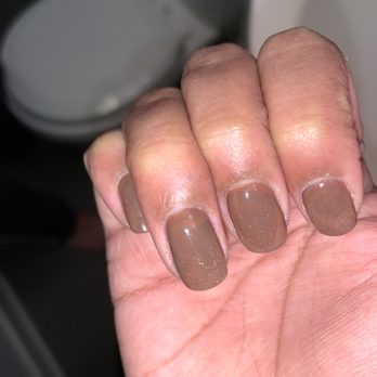 Logan Square Nail Salon - Color is uneven - Nail Salons Near Me - Chicago, Illinois