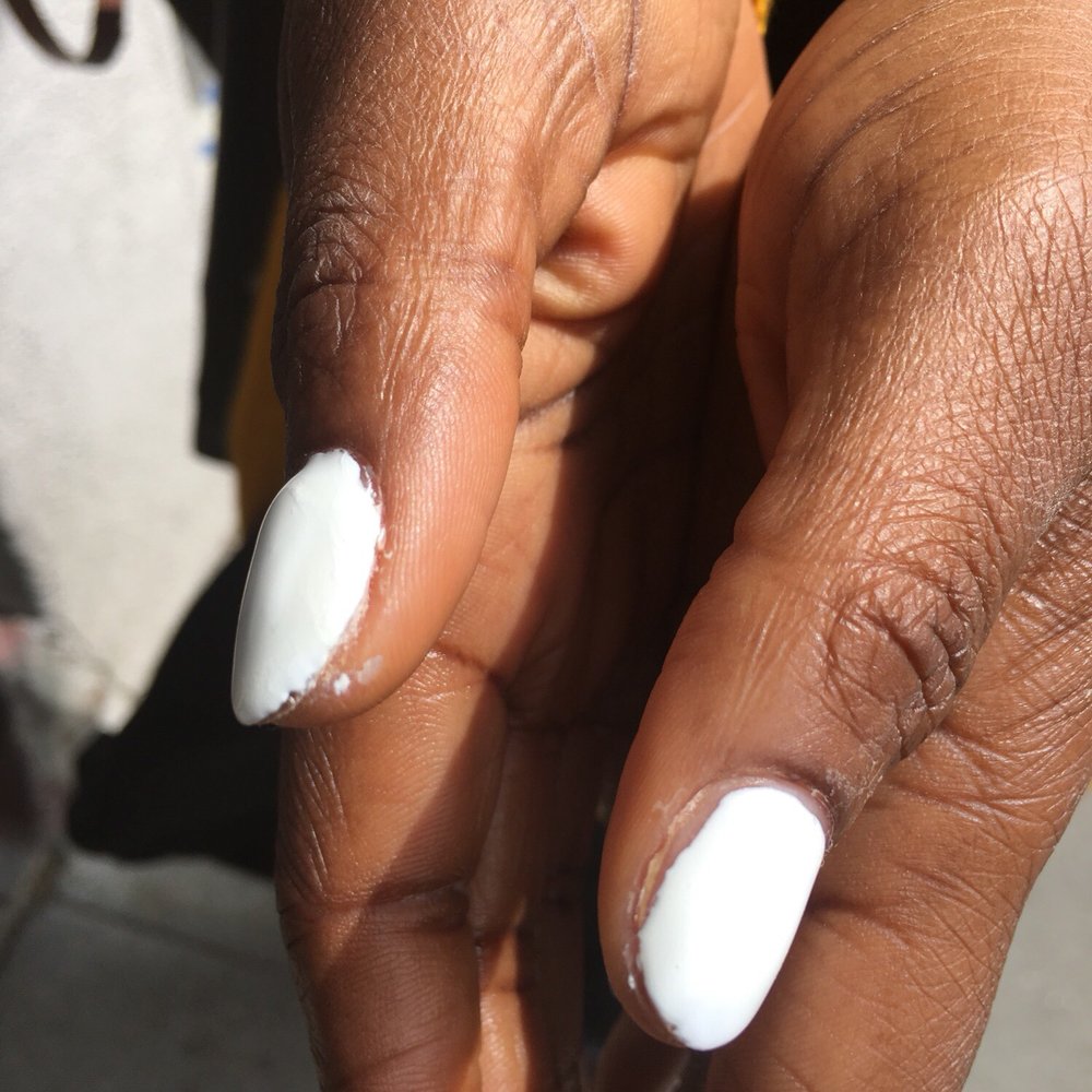 Leann's Nails - Nail polish on the fingers - Nail Salons Near Me - Alameda, California