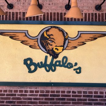 Buffalo's - Outside Sign. - American Near Me - Oakwood, Georgia