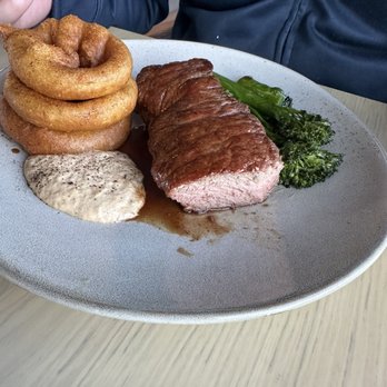 Overlea - Tell me how is this steak medium rare. - Venues & Event Spaces Near Me - Newmarket, Ontario