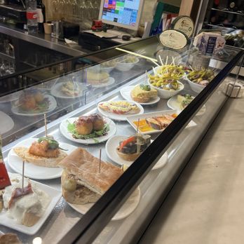 illari - Tapas Bars Near Me - Málaga, Massachusetts