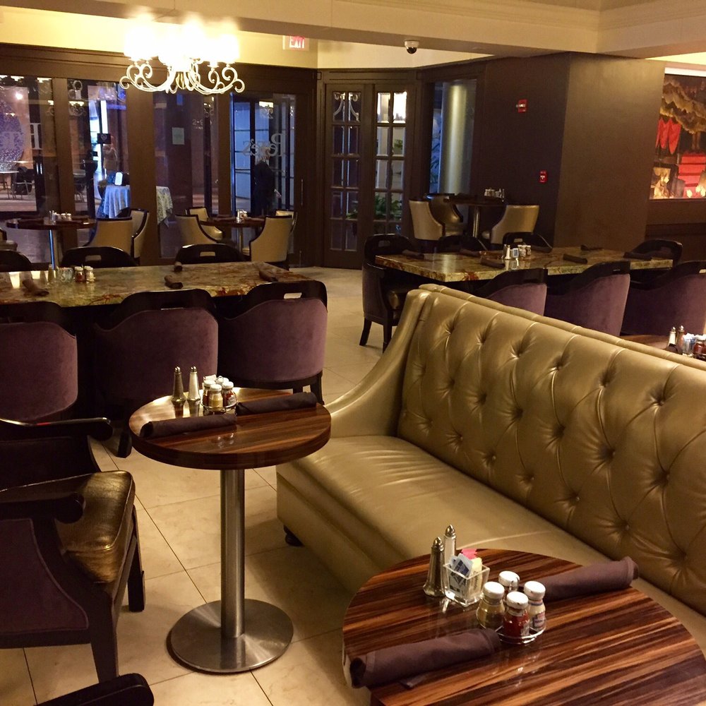 Pete's Bistro and Lounge - NO WONDER IT'S EMPTY AT NOON ON WEDNESDAY, the posted menu is 30-60% higher than better nearby restaurants. - Bars Near Me - New Orleans, Louisiana