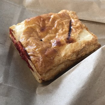 Las Olas Cafe - Guava pastry - Cuban Near Me - Miami Beach, Florida Las Olas Cafe - Guava pastry - Cuban Near Me - Miami Beach, Florida