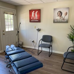 Molda Chiropractic - Adjustment & Consultation room
