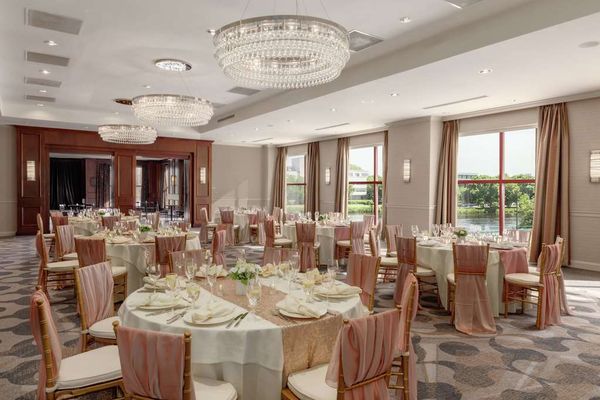 DoubleTree Suites by Hilton Hotel Boston - Cambridge by null