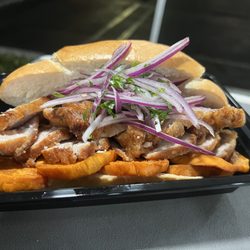 Sazon Con Corazon - Pan con chicharron