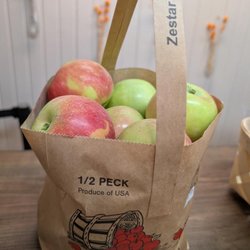 Curtis Orchard & Pumpkin Patch
