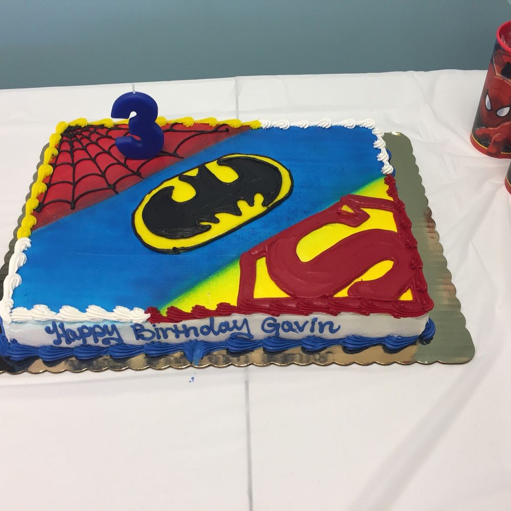 Lowes Foods - Great looking and tasting custom birthday cake! - Grocery Near Me - Jacksonville, North Carolina