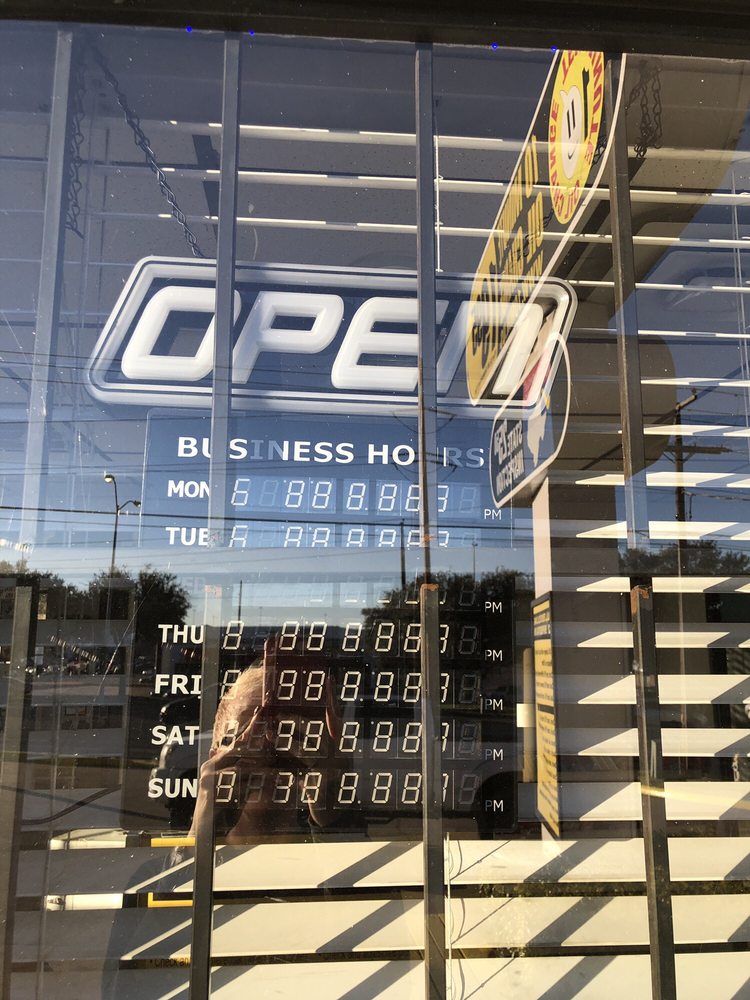 TEN MINUTE OIL CHANGE 11 Photos Oil Change Stations 3407 W Camp