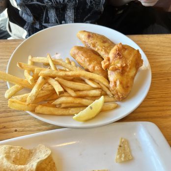 Applebee's Grill + Bar - Fish and chips - American Near Me - Stafford, Virginia