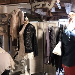 White Cottage Spring Barn Flea