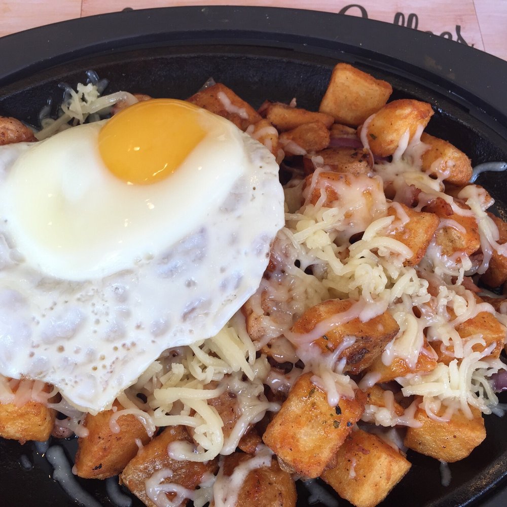 Ben & Florentine - 3 meat skillet - Breakfast & Brunch Near Me - Oakville, Ontario