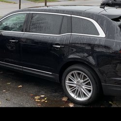 Mr Limo Transportation Services - Lincoln MKT