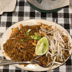 EE-Sane Thai Cuisine - 32. Pad Thai