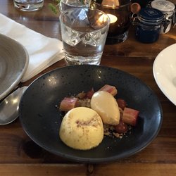 Old Stocks Inn - Brownie, Rhubarb, Banana alle 3 lecker. Mein Favorit war Rhubarb in der Mitte!