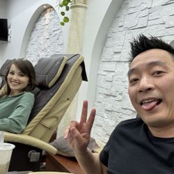 Professor Nails & Spa - Massage chairs
