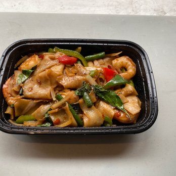 Thai Bellies Buddy - Drunken Noodle with Shrimp - Food Trucks Near Me Thai Bellies Buddy - Drunken Noodle with Shrimp - Food Trucks Near Me
