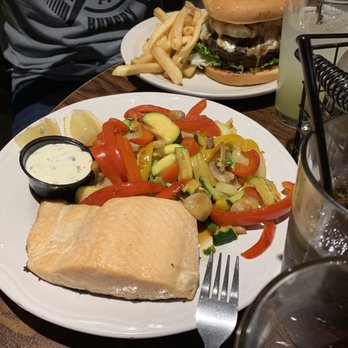 Murray's Saloon & Eatery - Karaoke Near Me - Big Bear Lake, California