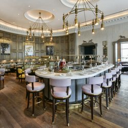 Rous at the Landay counter seating