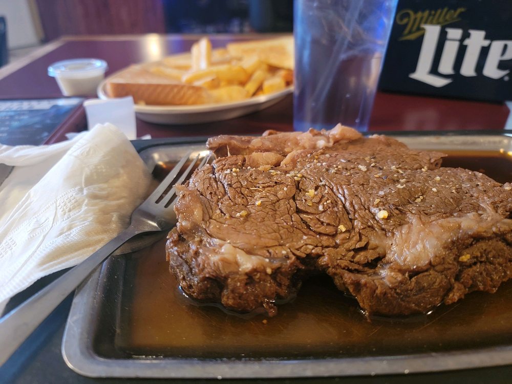 ROOSTERS Updated October 2024 424 N Main St, Redfield, South Dakota American Restaurant