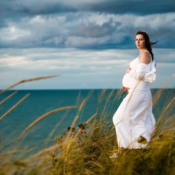 VisualEtiquette - Maternity session on location - Videographers Near Me - Schaumburg, Illinois