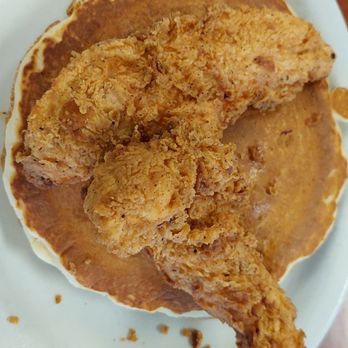 Bobbie's Southern Kitchen - Chicken and pancakes - American Near Me - San Antonio, Texas