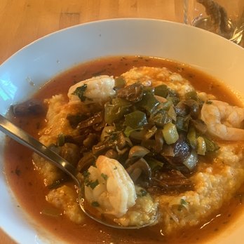 Freight House - Shrimp & Grits (with hot sauce?) - American Near Me - Paducah, Kentucky Freight House - Shrimp & Grits (with hot sauce?) - American Near Me - Paducah, Kentucky
