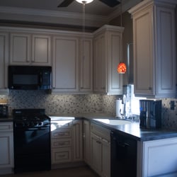 Comfy European Style Vacation Rental - Full Kitchen (dishwasher too!)