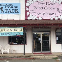 Black Horse Tack - Front of store.