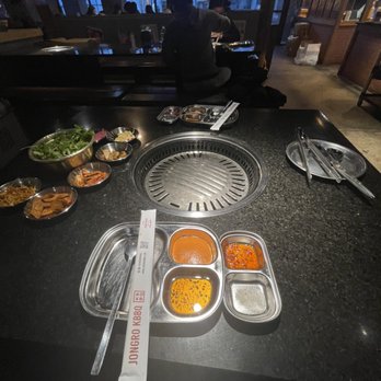 Inju Korean BBQ - Table setup - Korean Near Me - Wheaton, Maryland